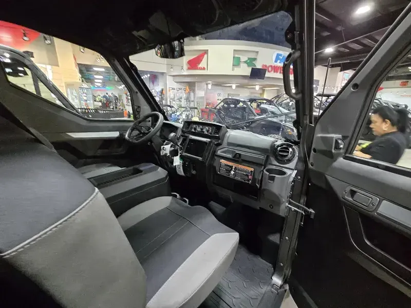2025 Kawasaki RIDGE XR CREW HVAC Image 13