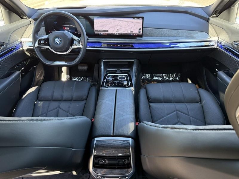 Used 2025 BMW i7 eDrive50Image 32