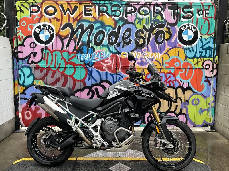 2023 Triumph TIGER 1200 in a SAPPHIRE BLACK exterior color. BMW Motorcycles of Modesto 209-524-2955 bmwmotorcyclesofmodesto.com 