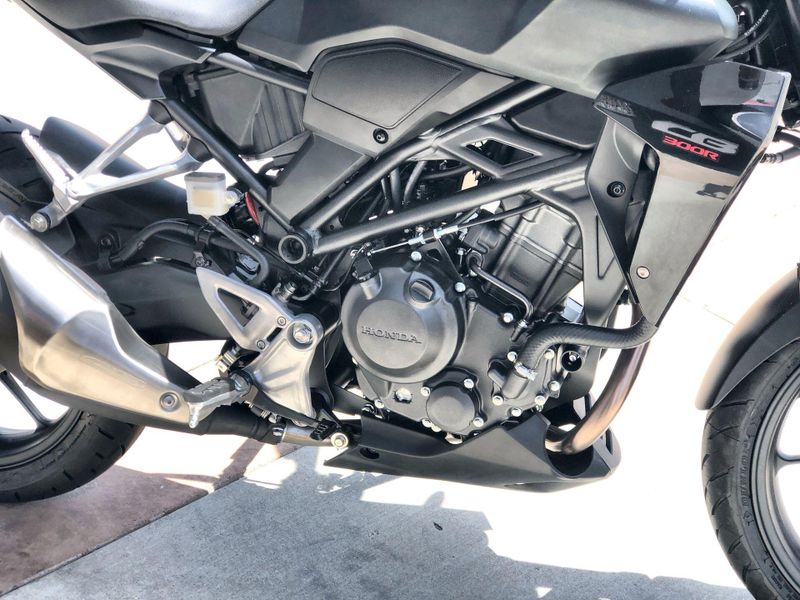 New 2026 Honda CB300R ABS Image 20