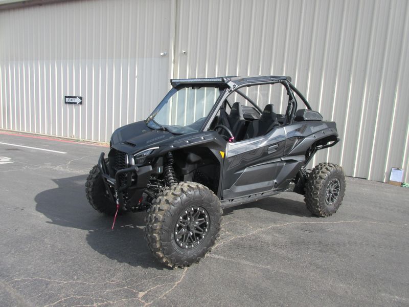 USED 2026 KAWASAKI TERYX KRX 1000 BLACKOUT EDITION Image 3