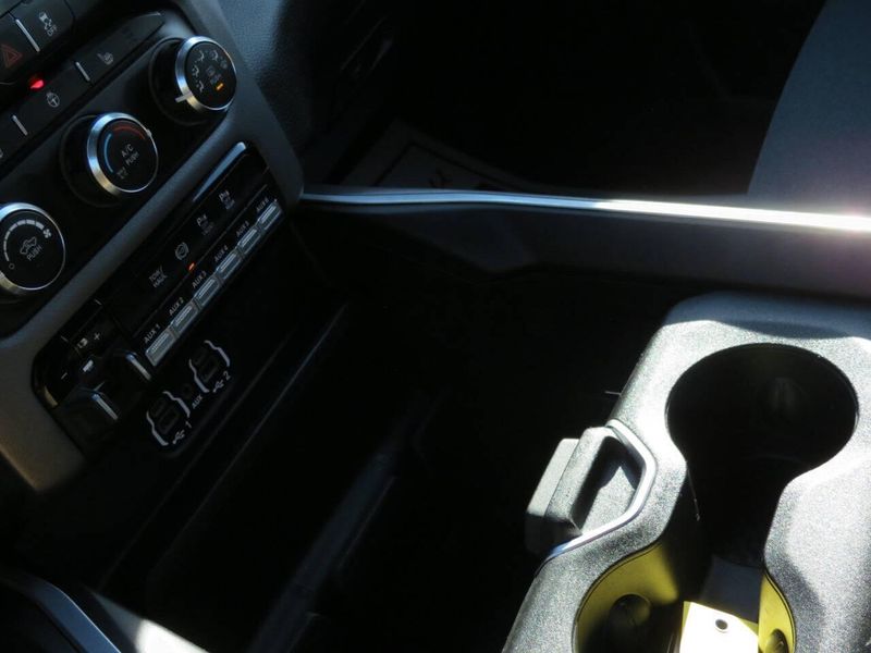 Used 2023 RAM 2500 Big Horn 4x4 4dr Crew Cab 6.3 ft. SB PickupImage 19