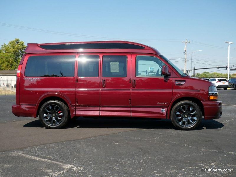 2024 Chevrolet Express Cargo 2500 photo 17