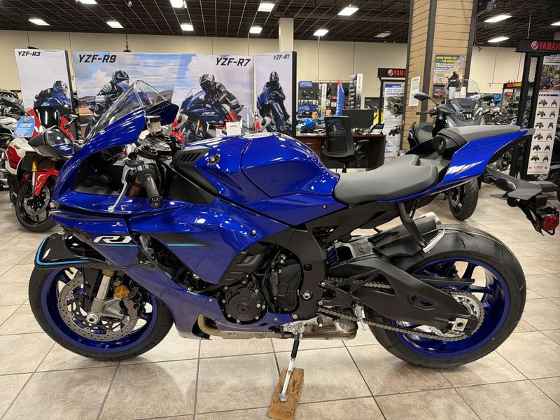 New 2026 Yamaha YZF-R1 Image 15