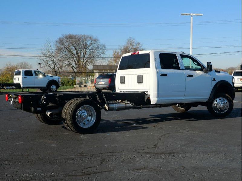 2024 RAM 5500 Tradesman Chassis Crew Cab 4x4 84