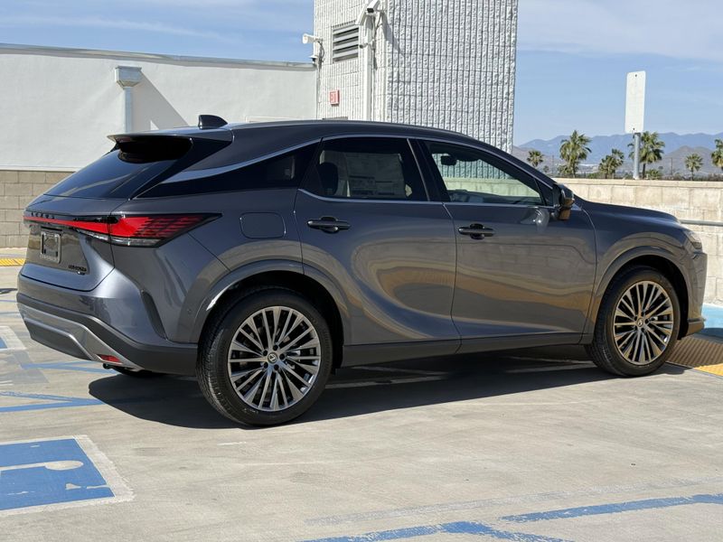 New 2026 Lexus RX 450h+ LuxuryImage 11