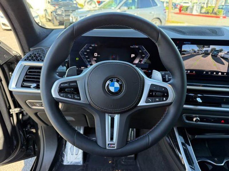 Used 2026 BMW X7 M60iImage 24