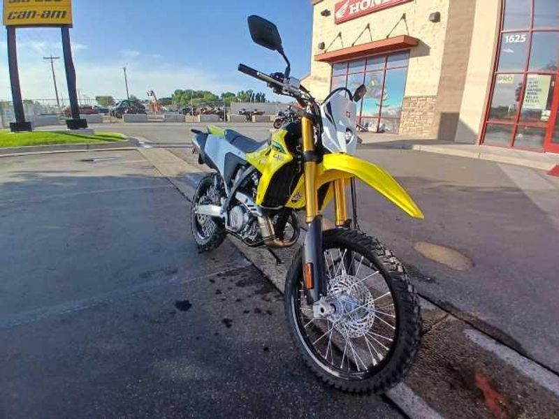New 2025 Suzuki DRZ 4S BASE 