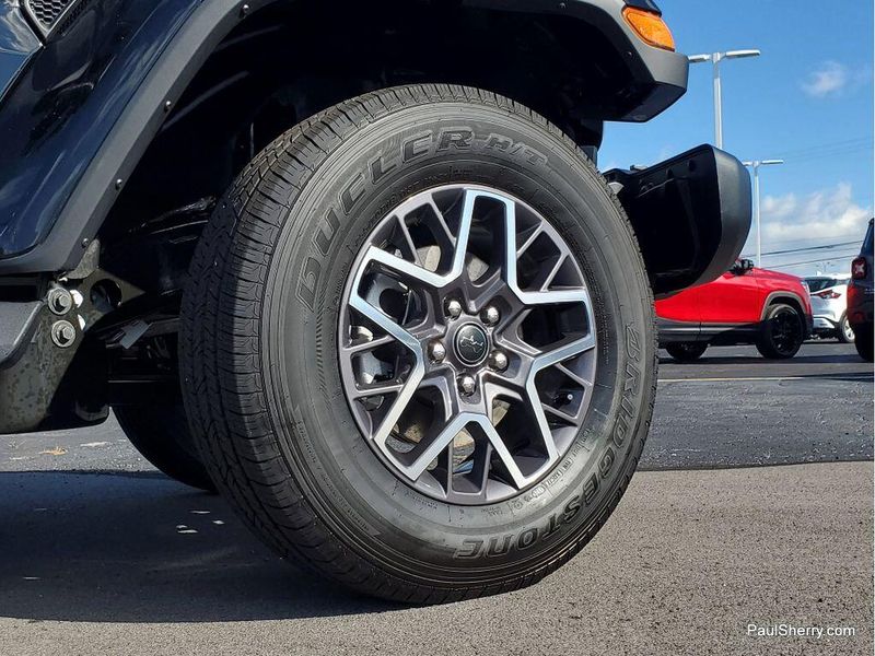 New 2026 Jeep Wrangler 4-door Sahara