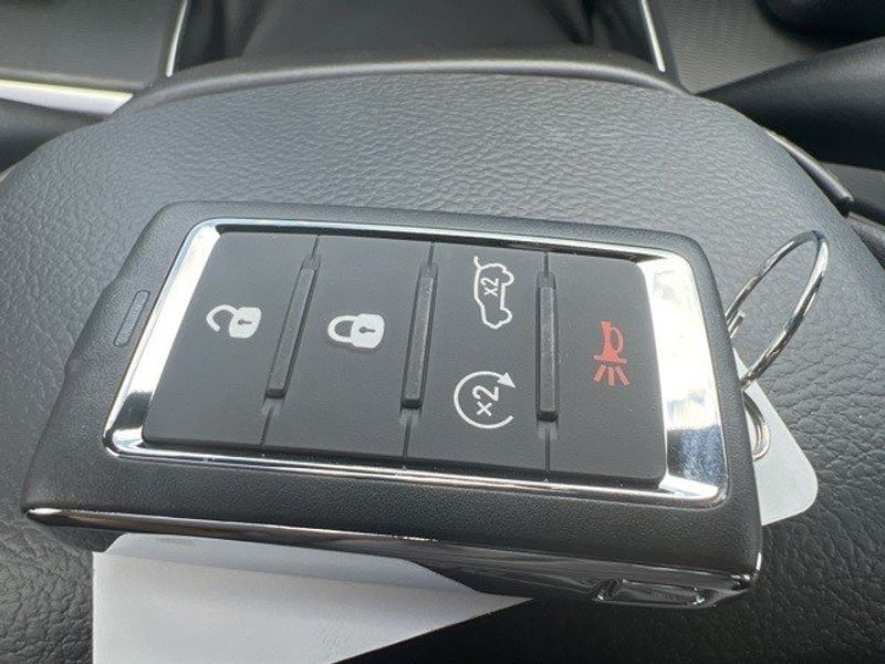 2023 Jeep Grand Cherokee Altitude 4x4Image 52