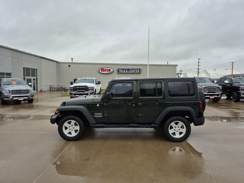 2011 Jeep Wrangler Unlimited SportImage 27