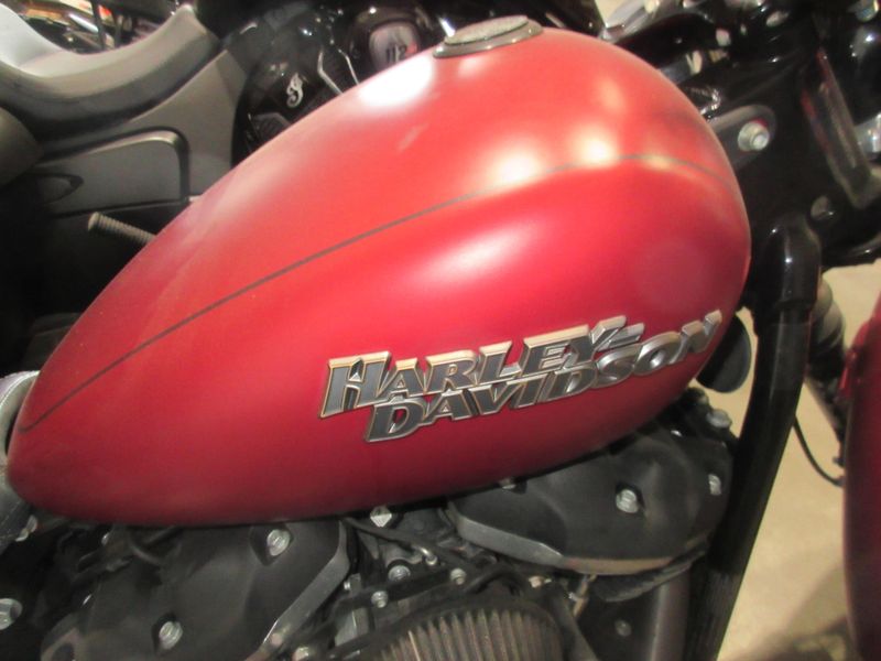 USED 2019 HARLEY SOFTAIL STREET BOB Image 8