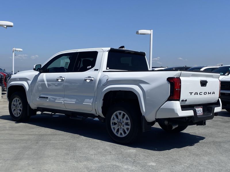 Used 2025 Toyota Tacoma SR5Image 5