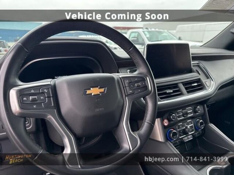 2023 Chevrolet Suburban LTImage 10