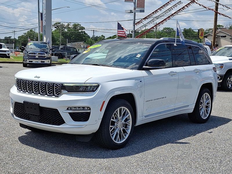 2023 Jeep Cherokee Summit Reserve 4xe photo 2