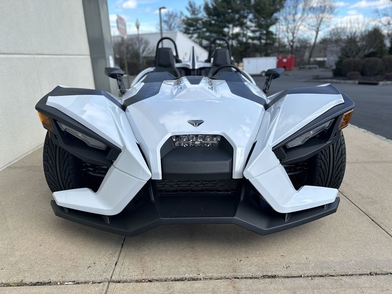 2024 Polaris SLINGSHOT S MANUALImage 4