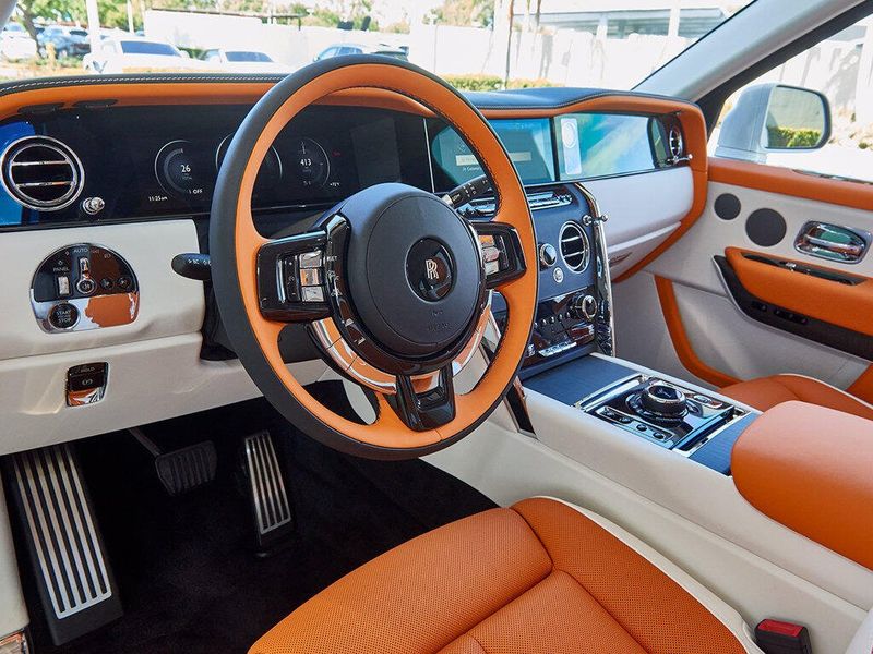 New 2027 Rolls-Royce Cullinan Image 11