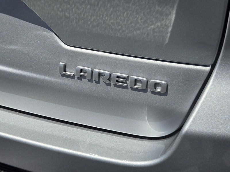 New 2026 Jeep Grand Cherokee Laredo X 4x2