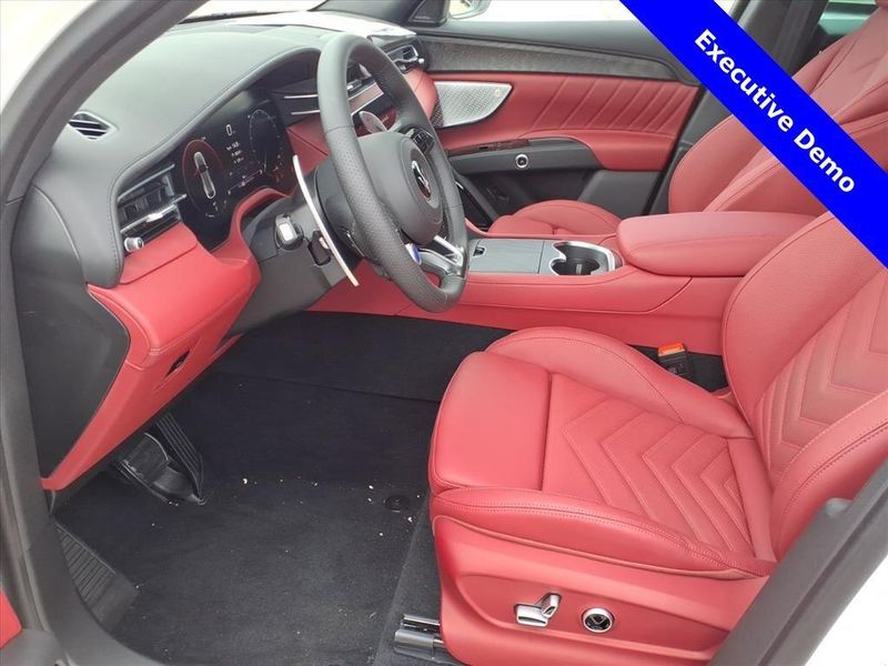 New 2025 Maserati Grecale Image 15