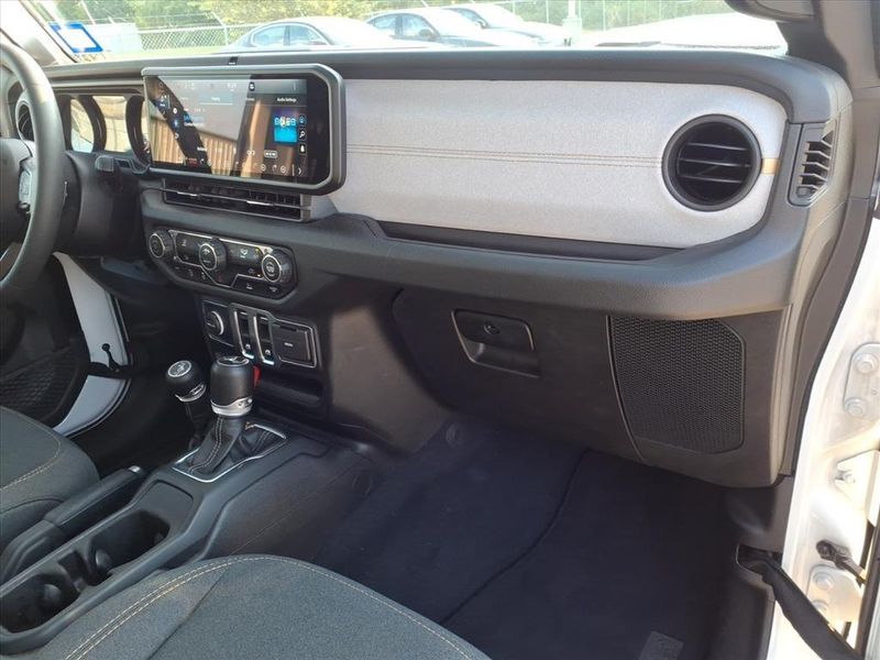 Used 2024 Jeep Wrangler Sport SImage 8