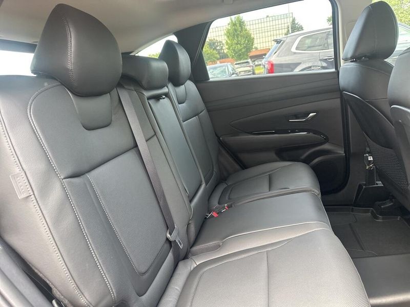 Used 2025 Hyundai Tucson LimitedImage 18