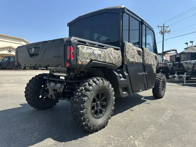 2025 Can-Am DEFENDER MAX LIMITED CAB HD10 WILDLAND CAMOImage 7