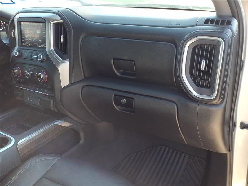 Used 2020 Chevrolet Silverado 1500 RSTImage 9