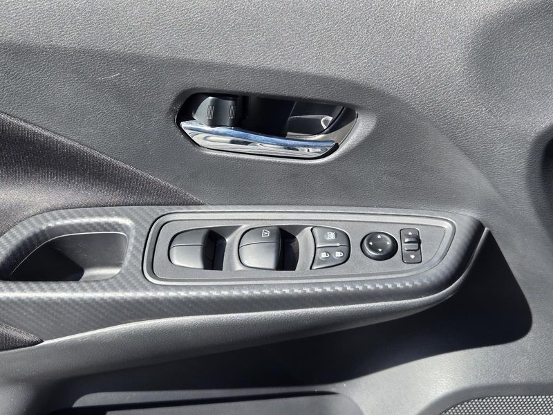 Used 2022 Nissan Versa SV CVT