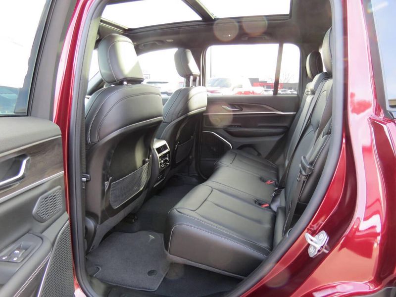 New 2026 Jeep Grand Cherokee Limited 4x4Image 22