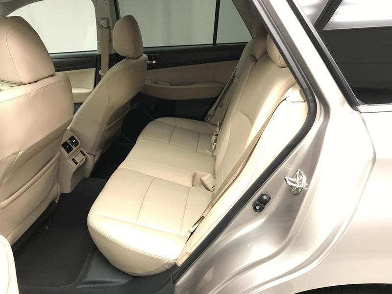Used 2019 Subaru Outback LimitedImage 12