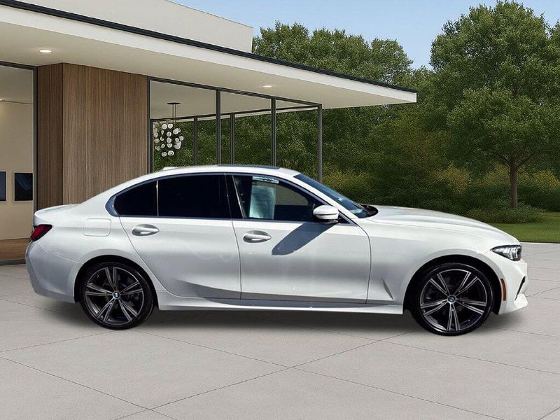 Used 2024 BMW 3 Series 330iImage 7