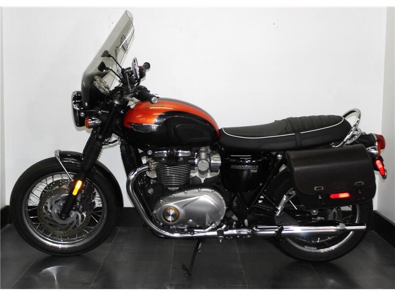 Used 2020 Triumph BONNEVILLE T120 Image 4