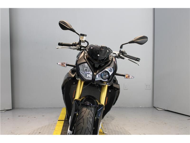 2019 BMW S 1000 R Image 4