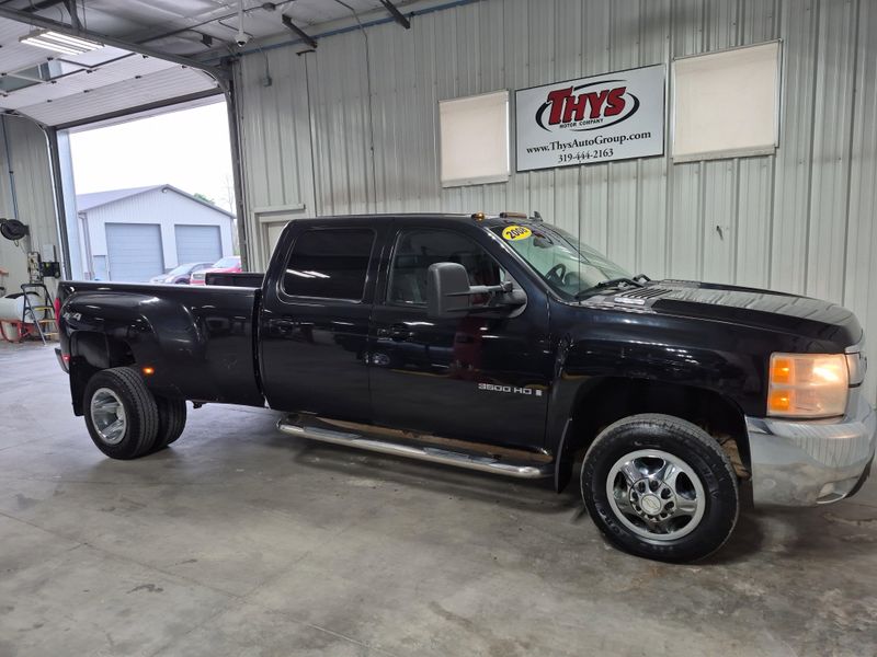 2008 Chevrolet Silverado 3500HD DRW LTZImage 2