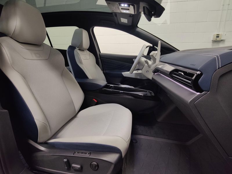 2023 Volkswagen ID.4 Pro S AWD 82kW w/Glass RoofImage 4