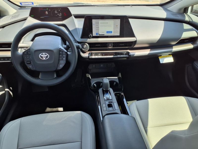 2023 Toyota Prius XLEImage 4