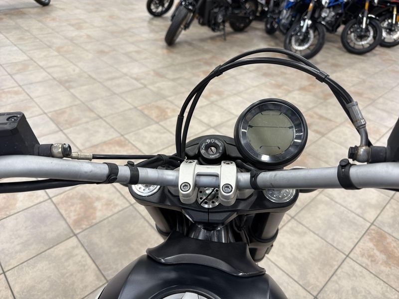 Used 2022 Ducati SCRAMBLER ICON DARK Image 23
