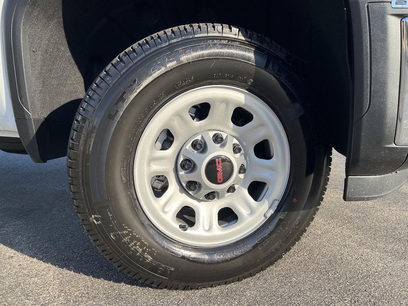 2026 Gmc Sierra HD Pro photo 2