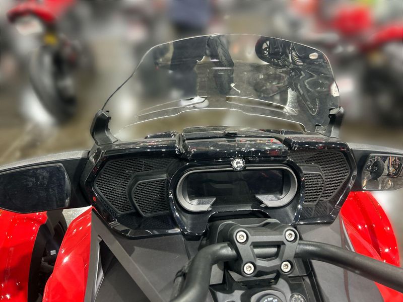 2022 Can-Am H7NA  in a PLASMA RED/ CARBON BLACK exterior color. Del Amo Motorsports delamomotorsports.com 