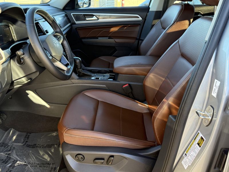 Used 2022 Volkswagen Atlas 2.0T SE w/TechnologyImage 15