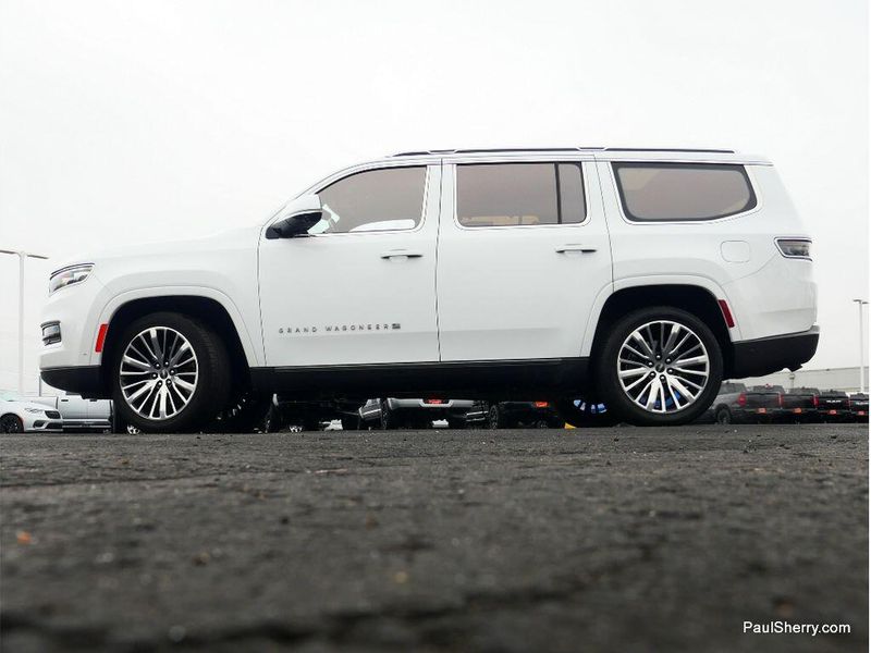 2022 Jeep Grand Wagoneer Series III