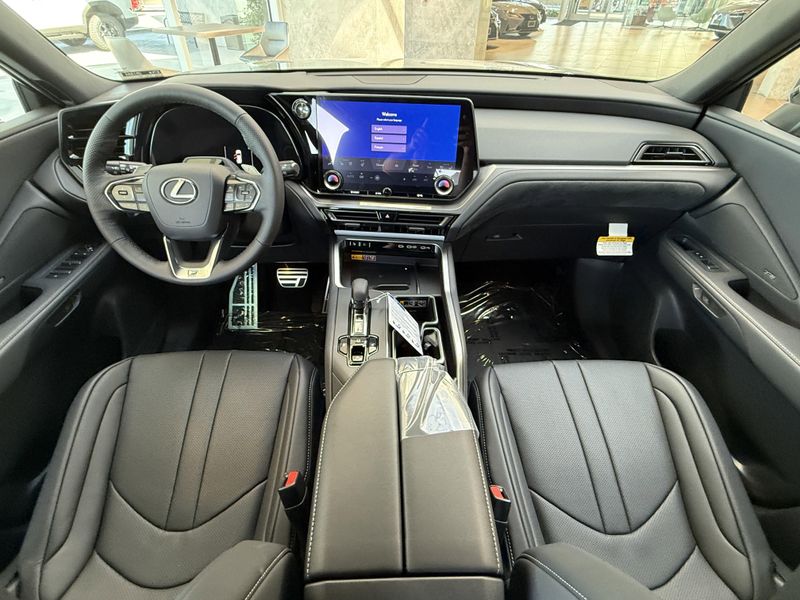 2025 LEXUS TX 500 500h F SPORT PremiumImage 26