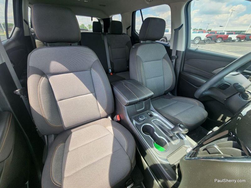 2020 Chevrolet Traverse LSImage 2