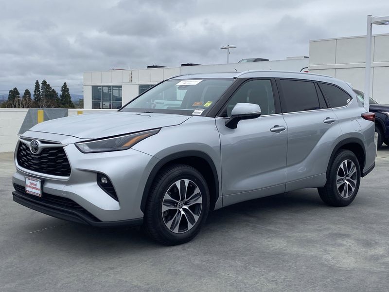 2022 Toyota Highlander XLEImage 8