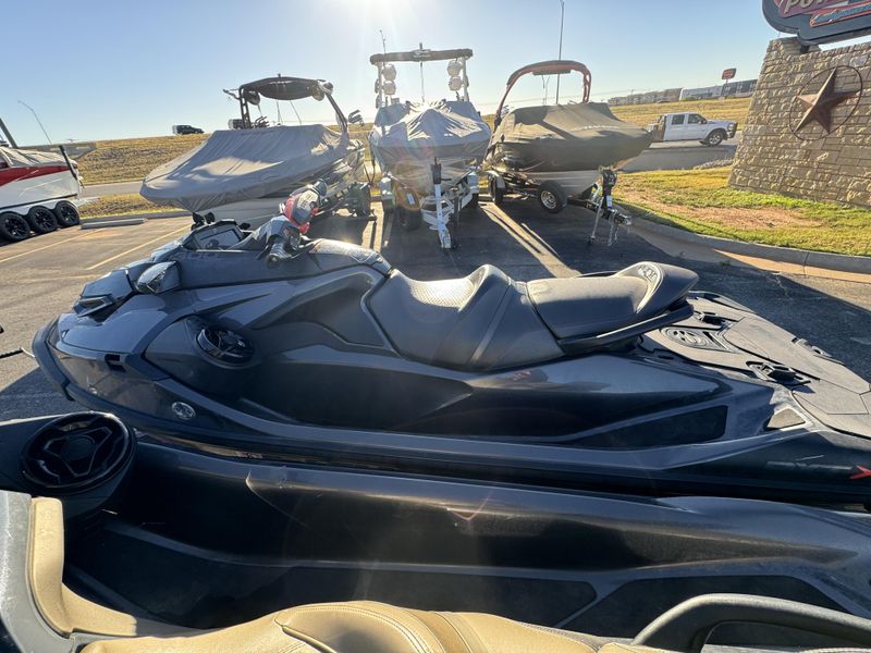 2022 SEADOO RXTX 300 BLACK Image 4