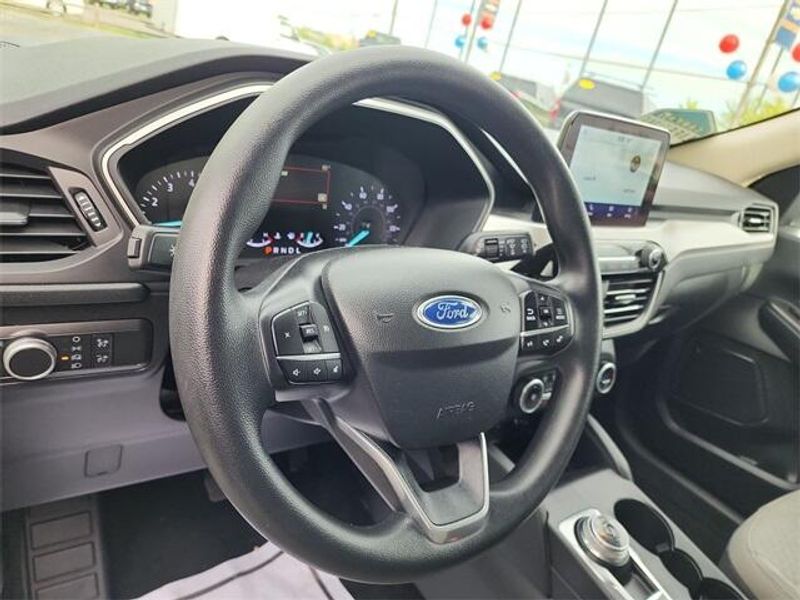 2020 Ford Escape SEImage 10