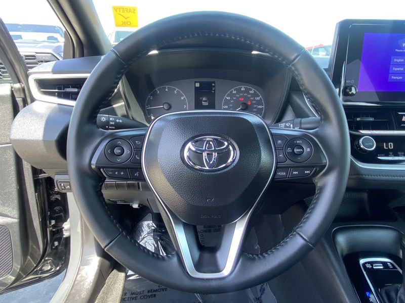 Used 2025 Toyota Corolla SEImage 25