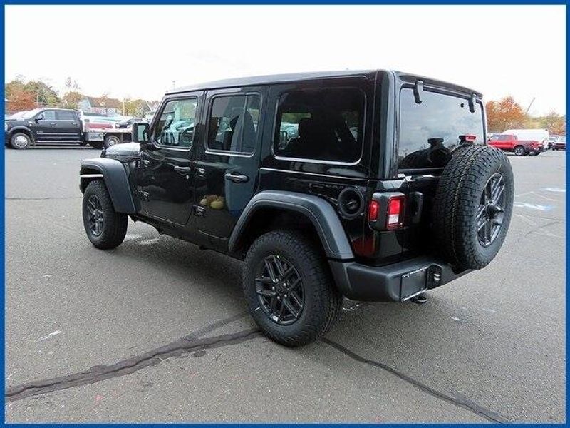 2026 Jeep Wrangler Unlimited Sport S photo 4