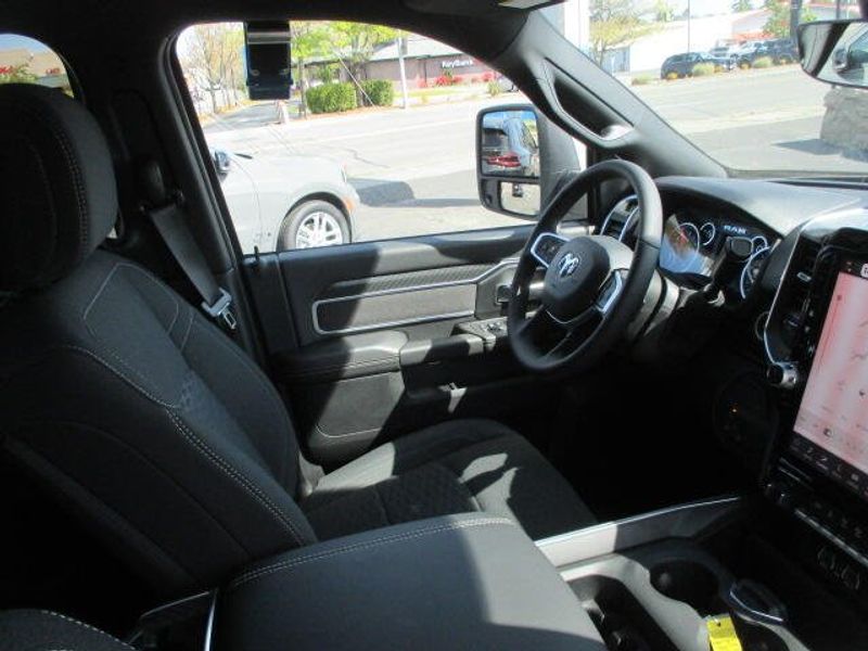 2025 RAM 2500 Big Horn Crew Cab 4x4 6