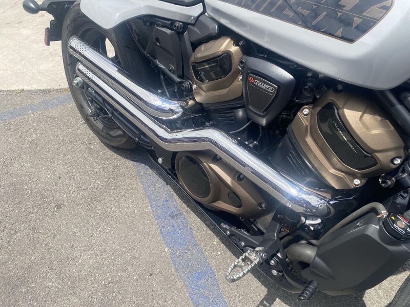 Used 2024 Harley-Davidson Sportster Image 18